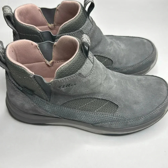 L.L. Bean Shoes - LL Bean insulated ankle boots size 9 1/2m